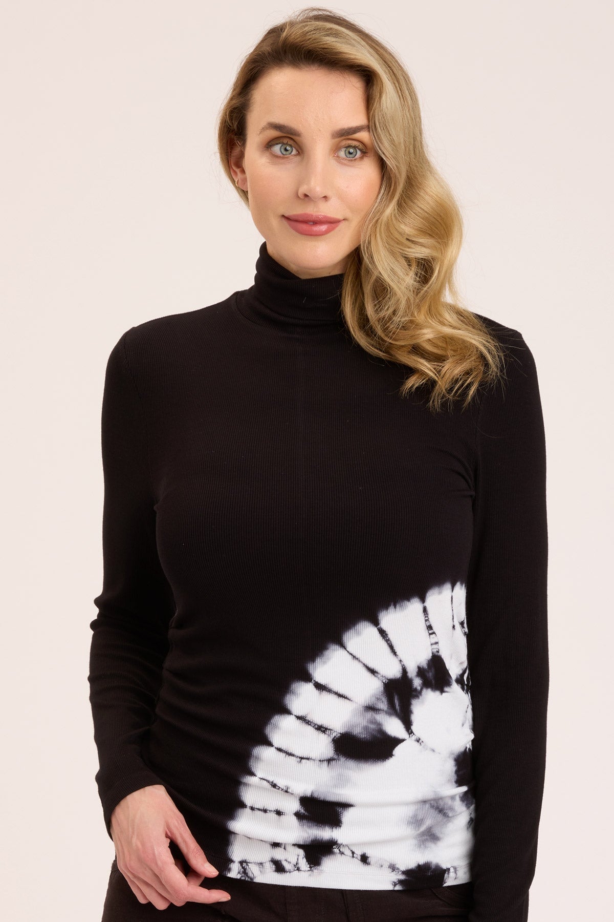 Wearables Lilis Turtleneck 