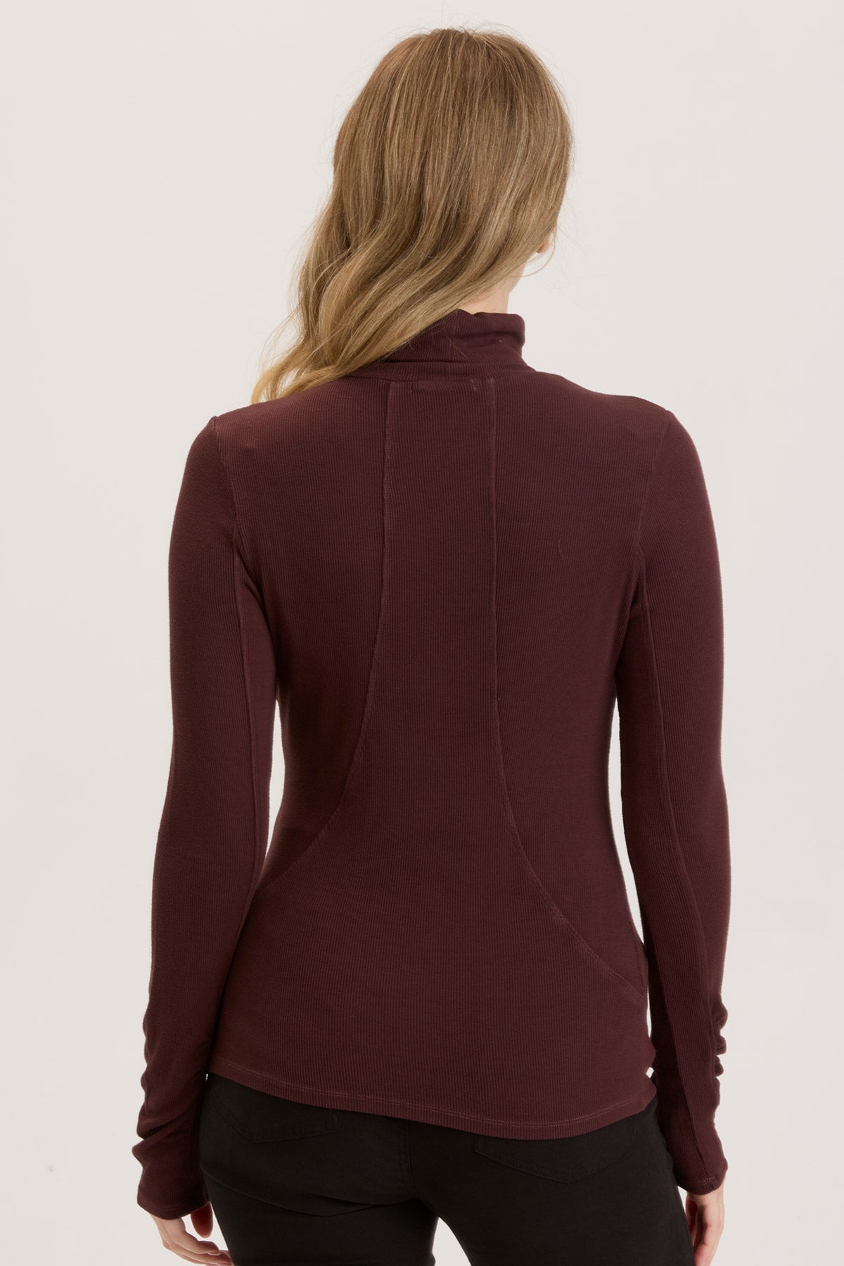 Wearables Rib Sorren Turtleneck 