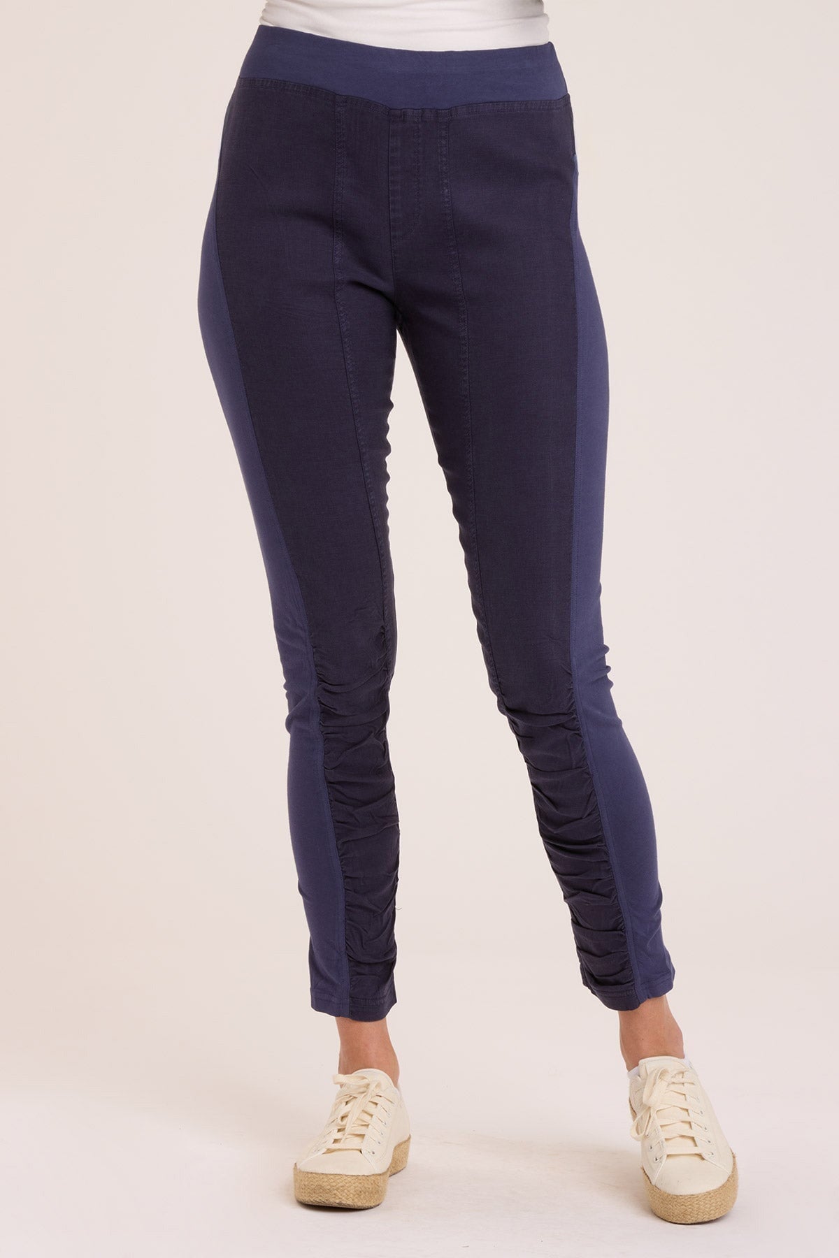 Core by Wearables Twill Alexa Legging 