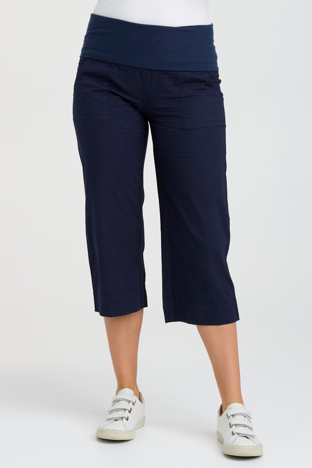 Wearables 4-Pocket Fold Over Crop 