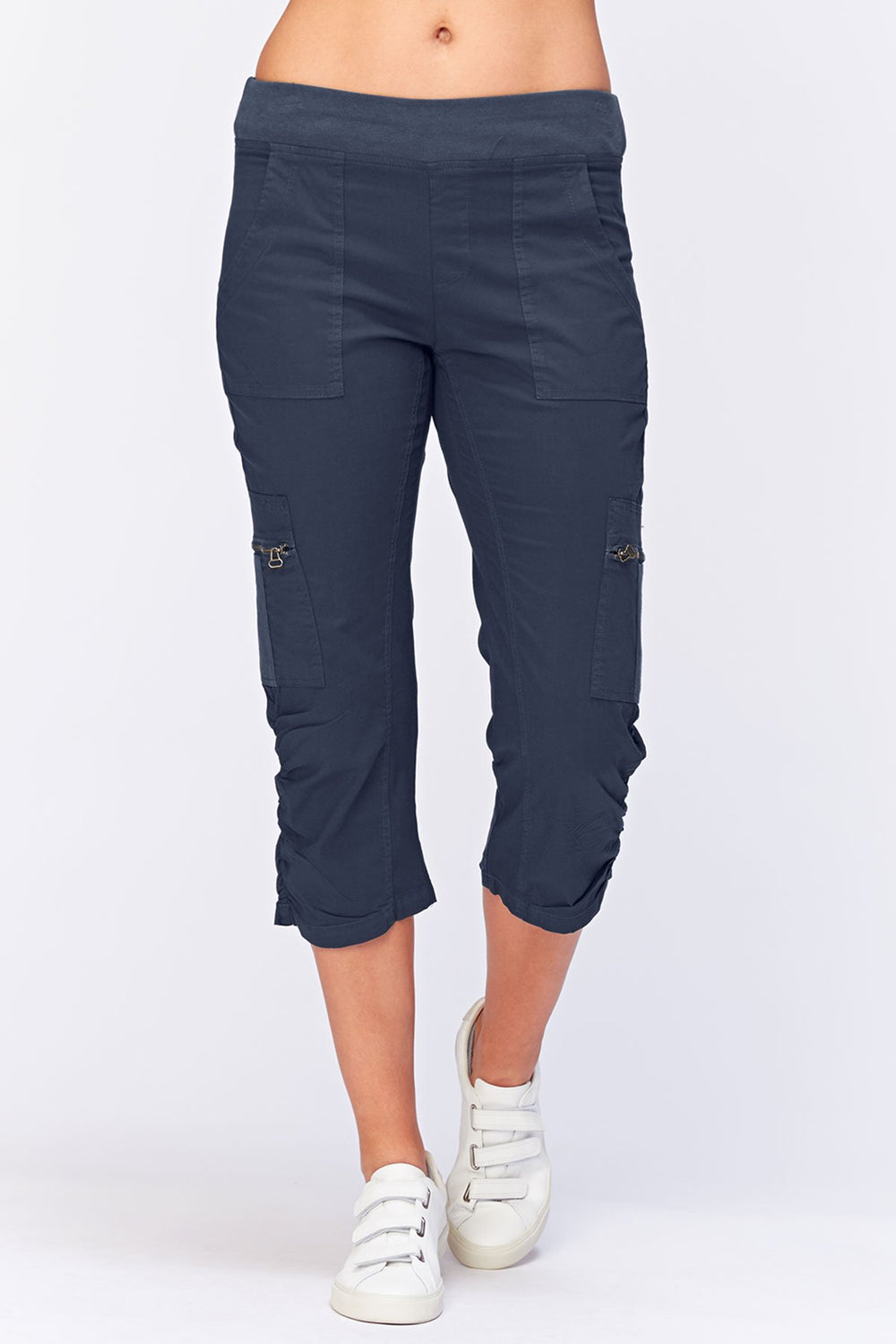 Nadia Crop in Navy – XCVI