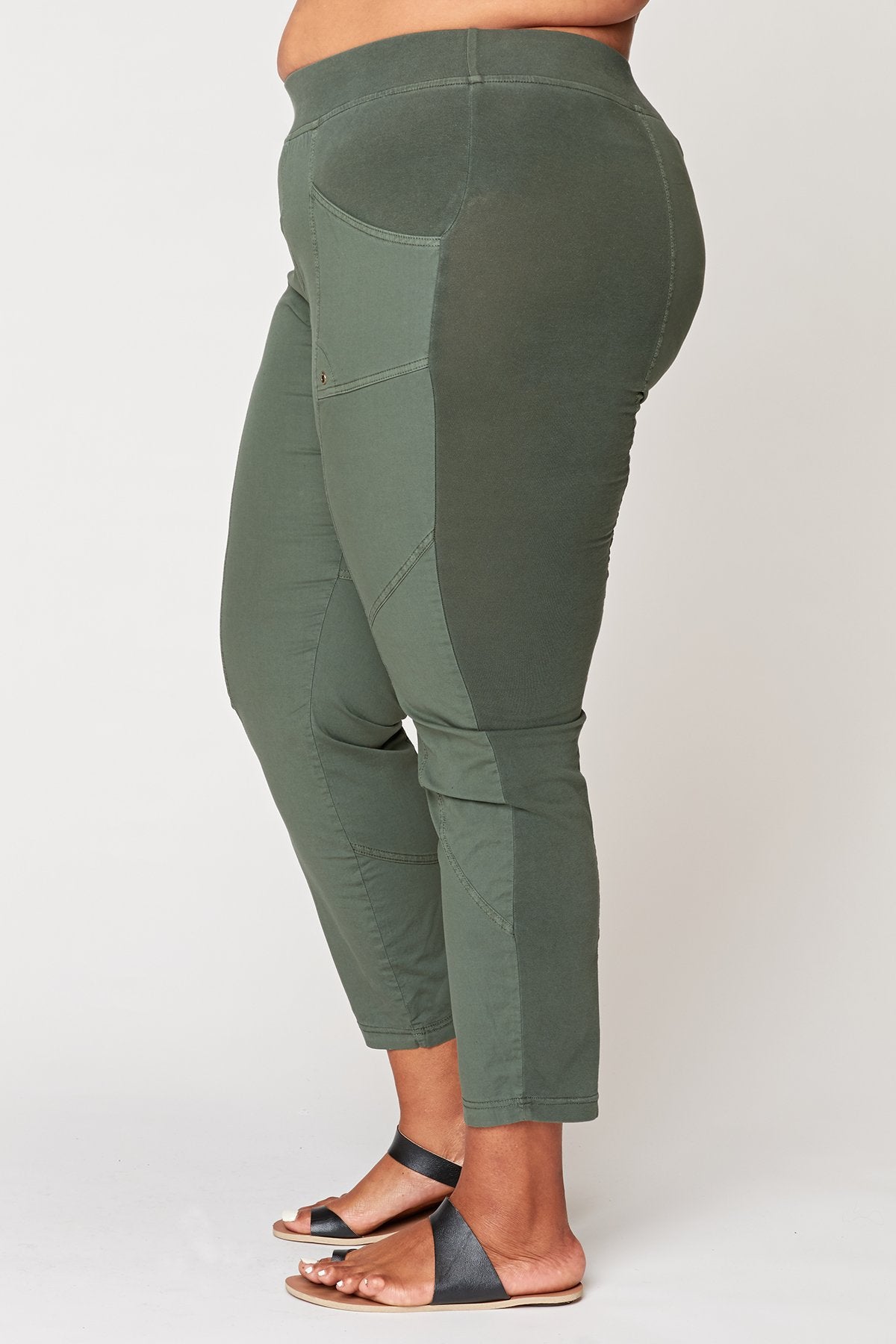 XCVI Plus Dalia Pant 