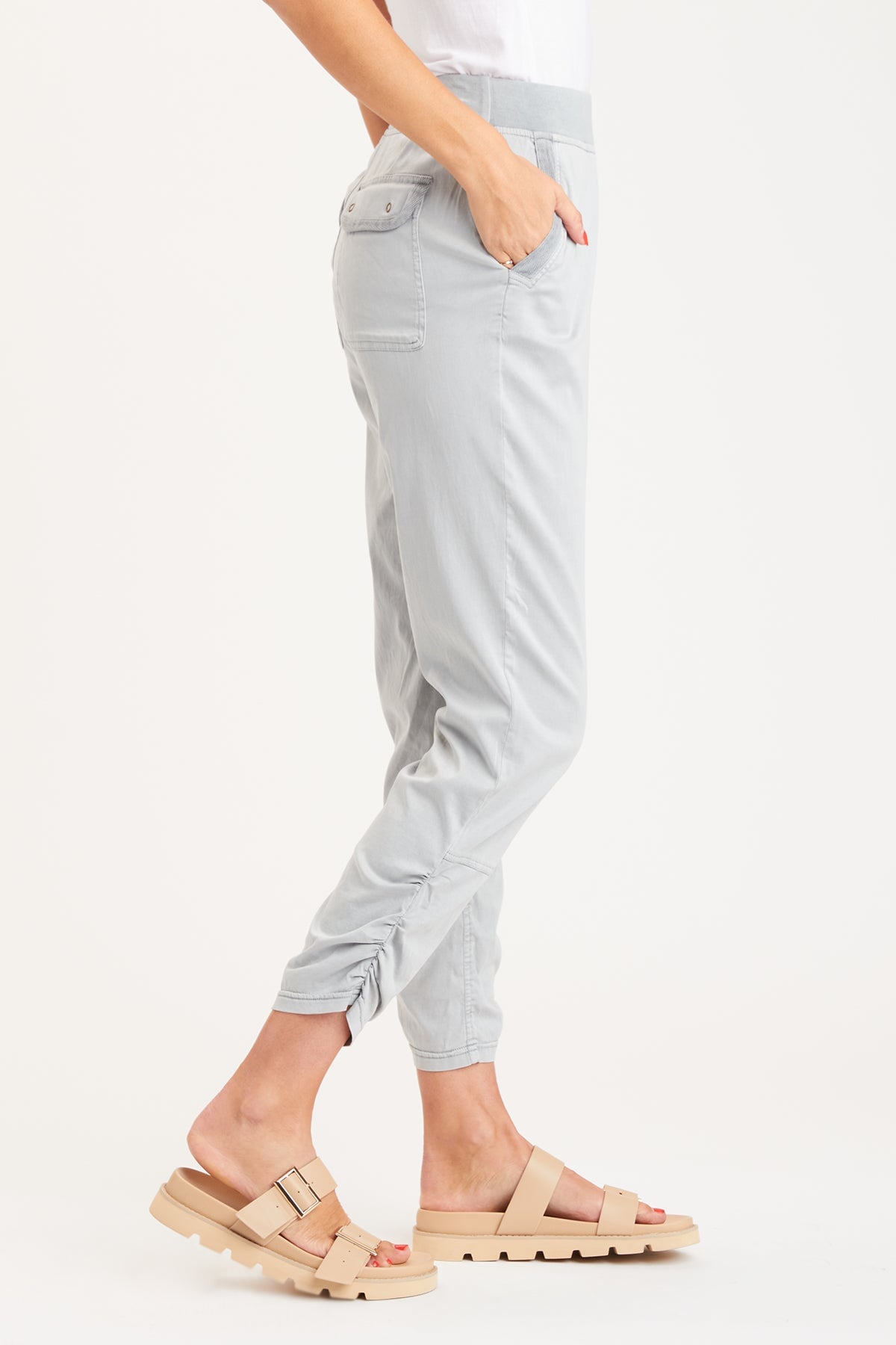 XCVI Leanne Pant 