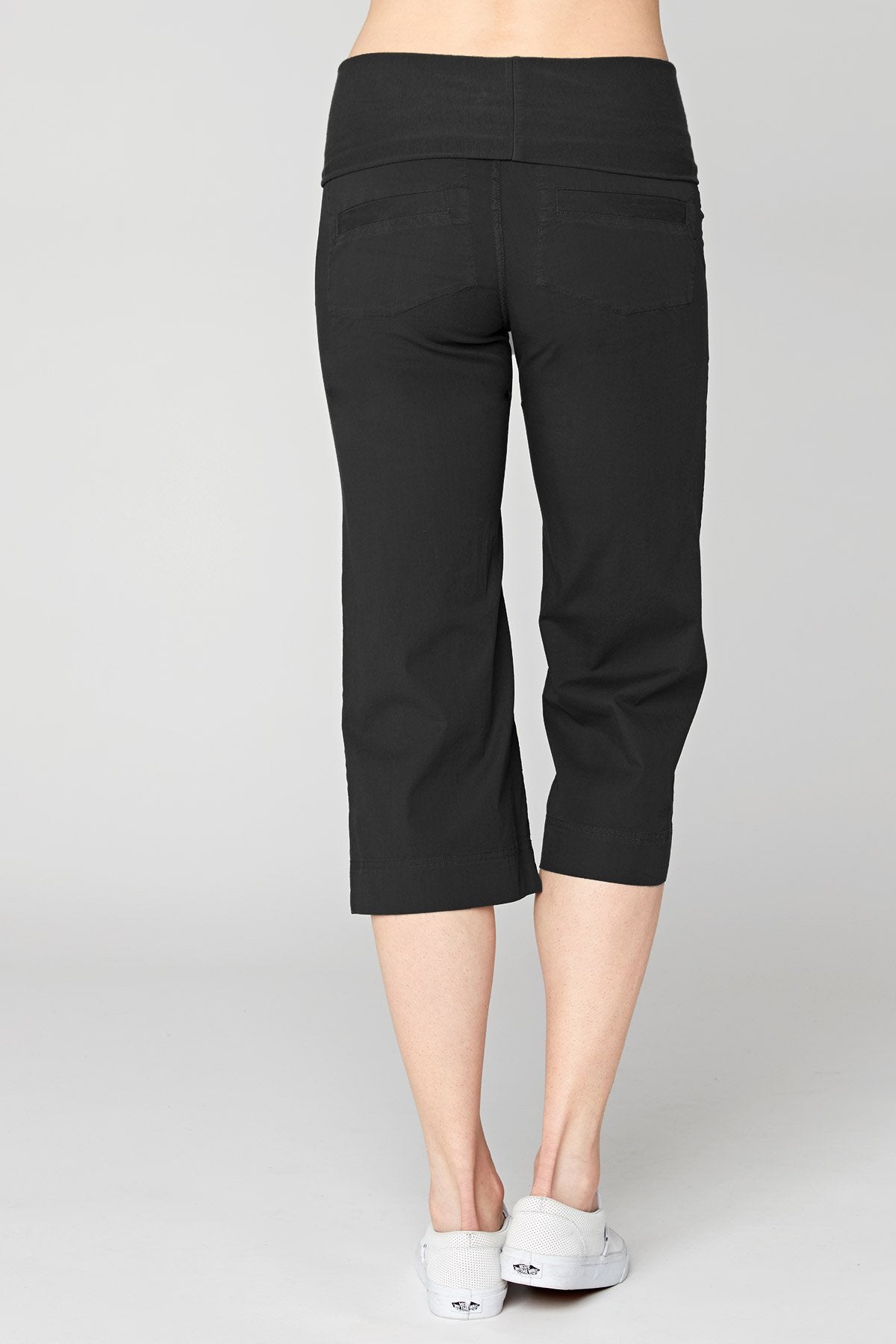 Wearables 4-Pocket Fold Over Crop 